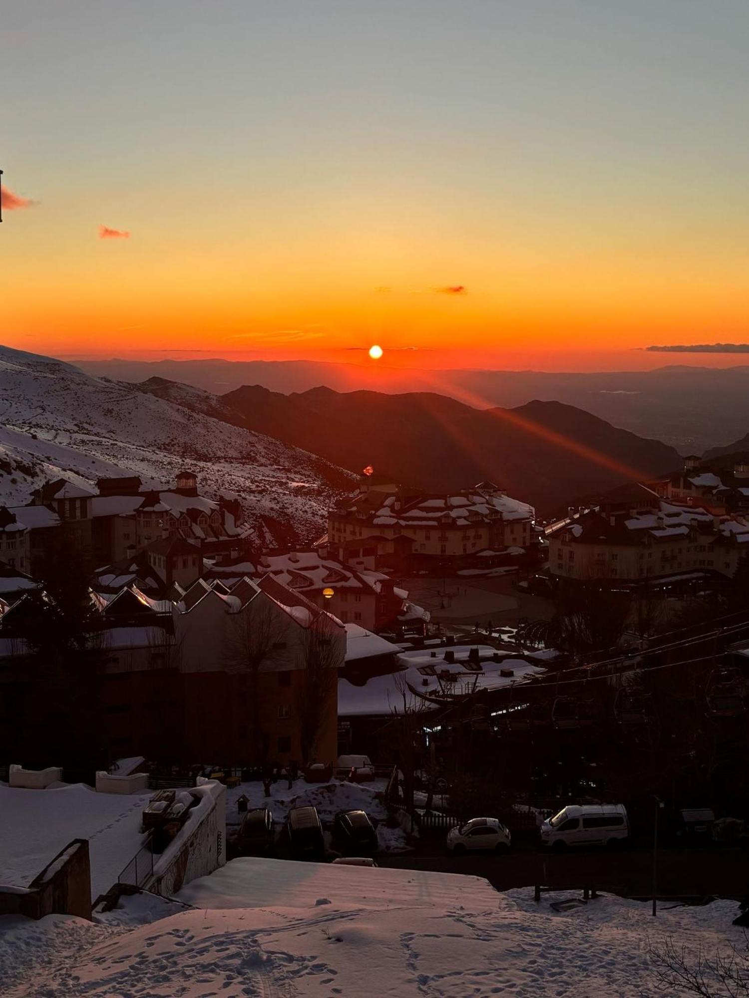 Miramar Elite Ski Con Parking Sierra Nevada Luaran gambar